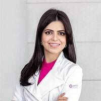 DANIELA DE SÁ</br> Médica gastroenterologista